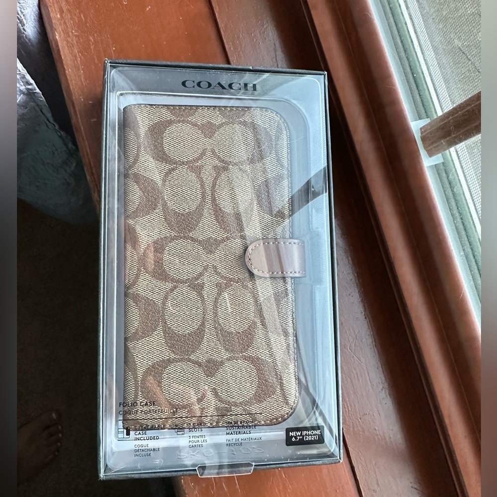 Coach iPhone 12/13 Pro Max Wallet Phone Case EUC